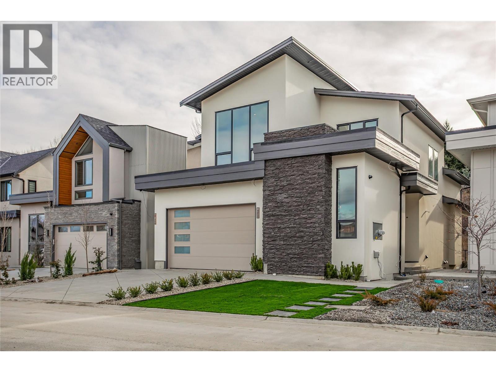 1008 Bull Crescent