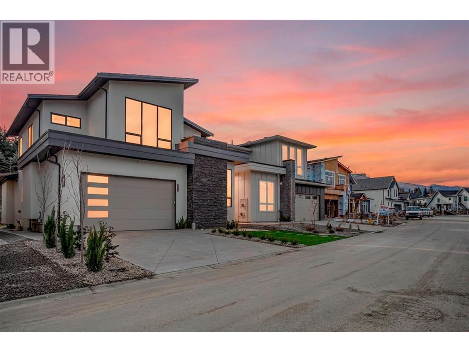 1008 Bull Crescent