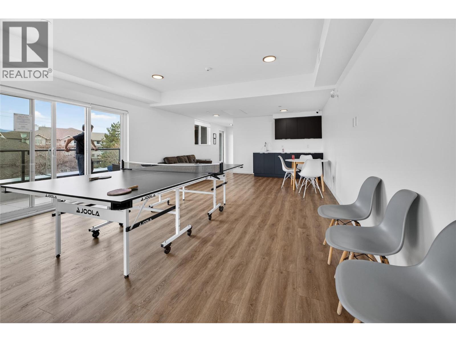 615 Rutland Road N Unit# 101