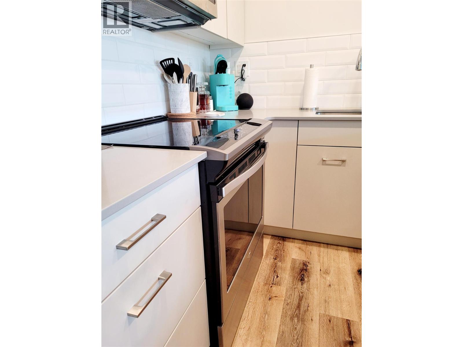 722 Valley Road Unit# 322