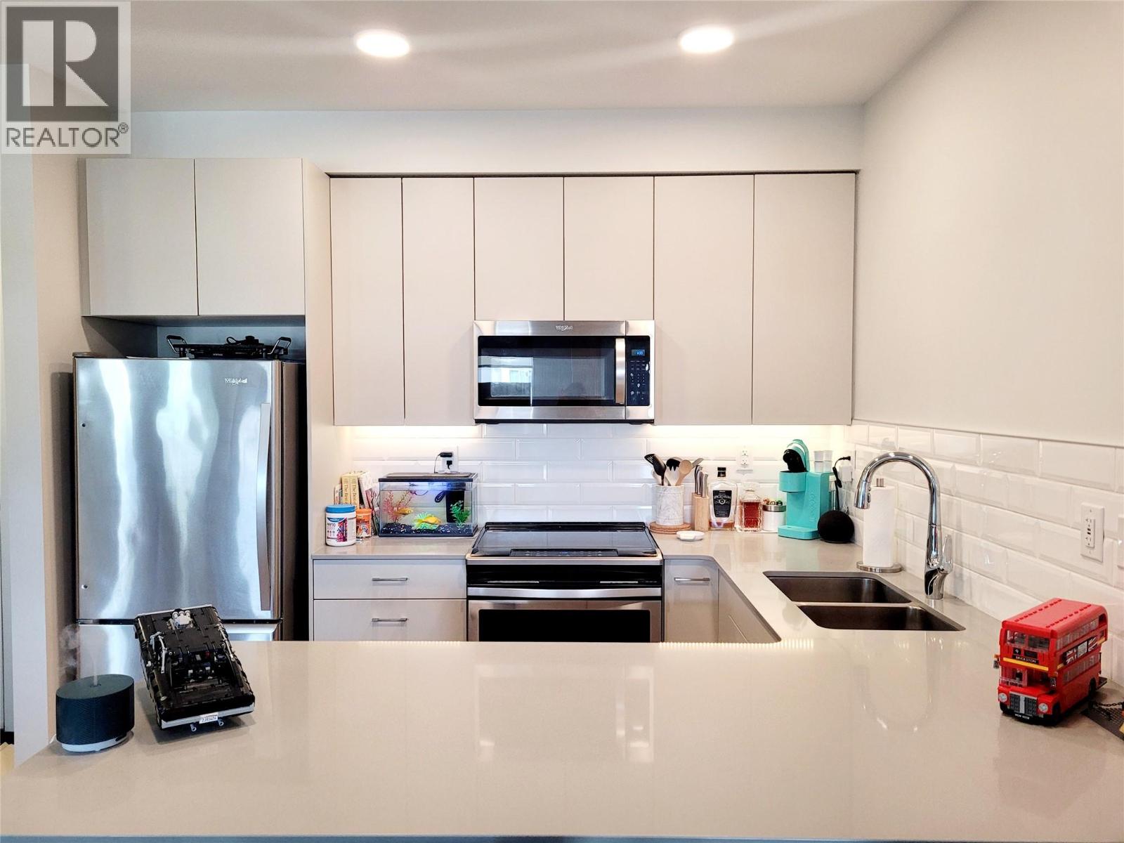 722 Valley Road Unit# 322