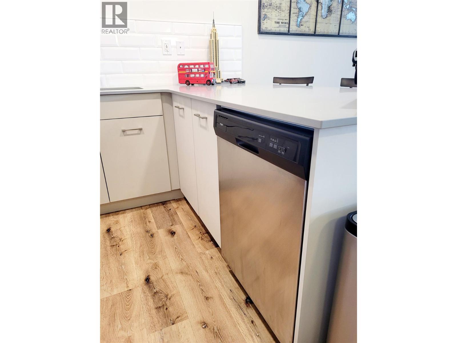 722 Valley Road Unit# 322