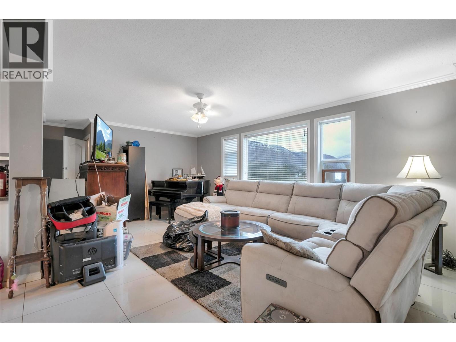 1774 Alec Crescent