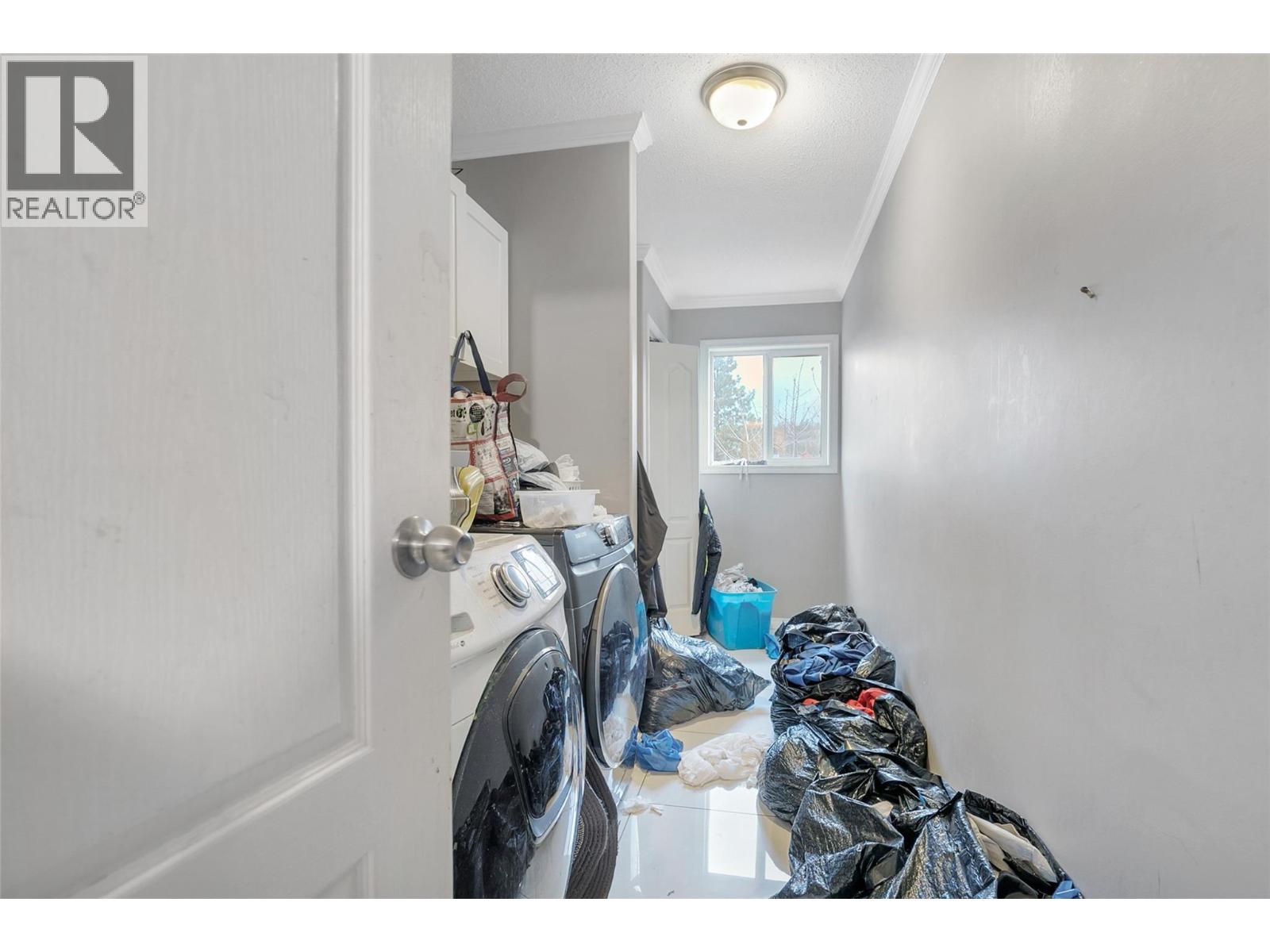 1774 Alec Crescent