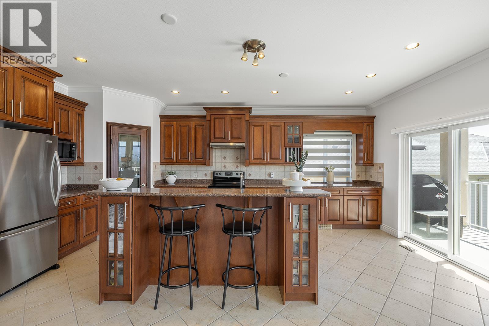1285 Tanemura Crescent