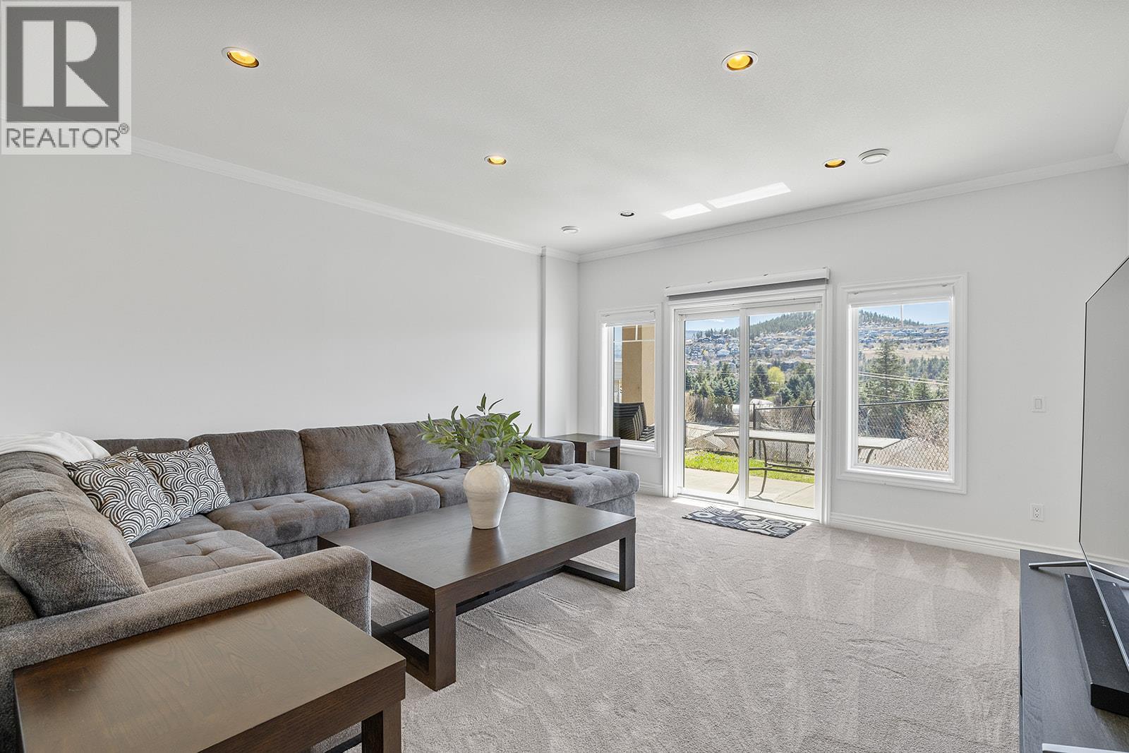 1285 Tanemura Crescent