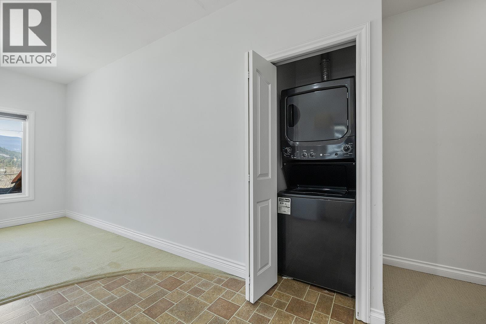 1285 Tanemura Crescent