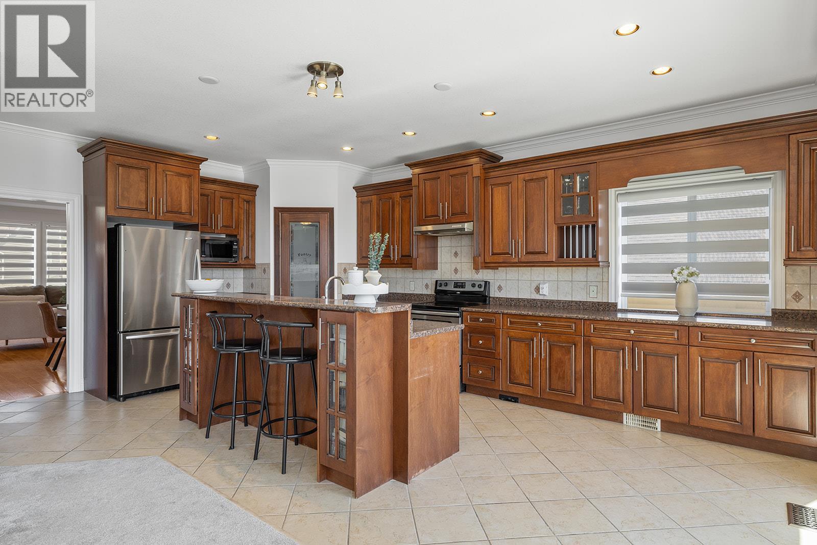 1285 Tanemura Crescent