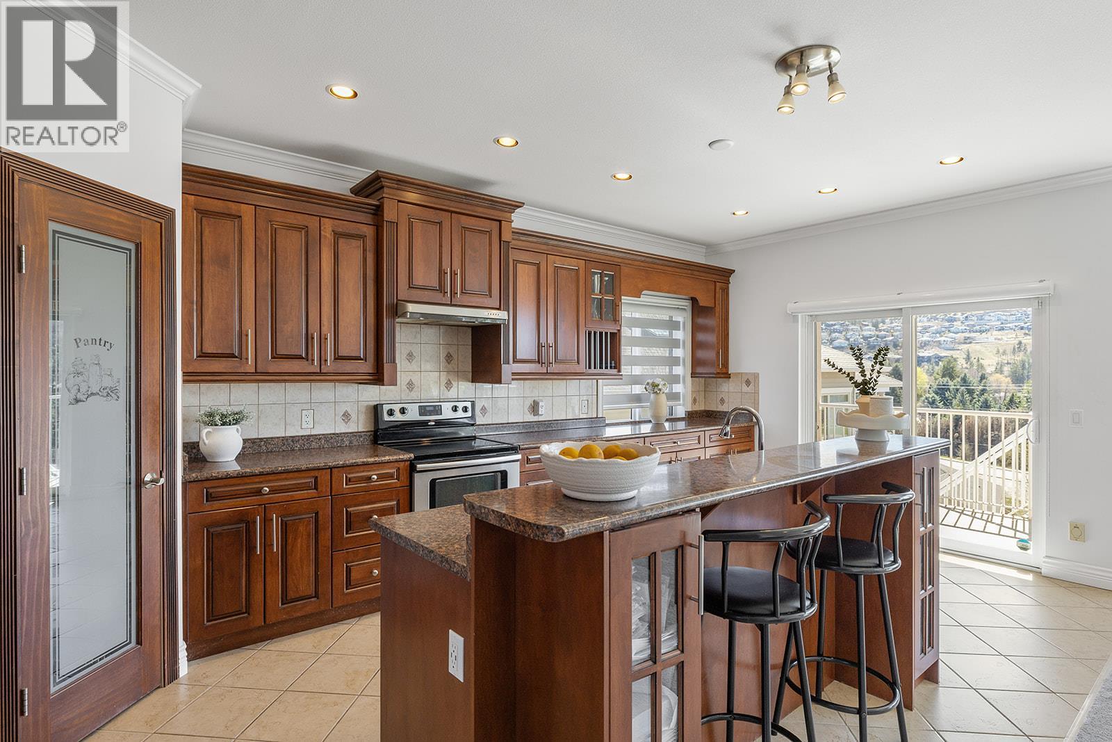 1285 Tanemura Crescent