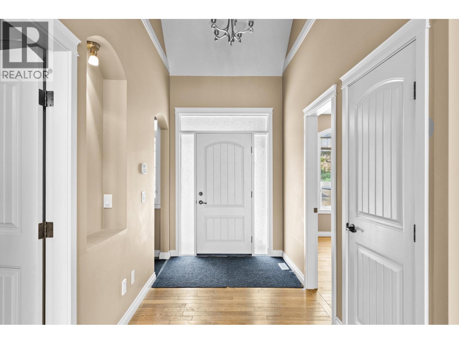 3869 Angus Drive
