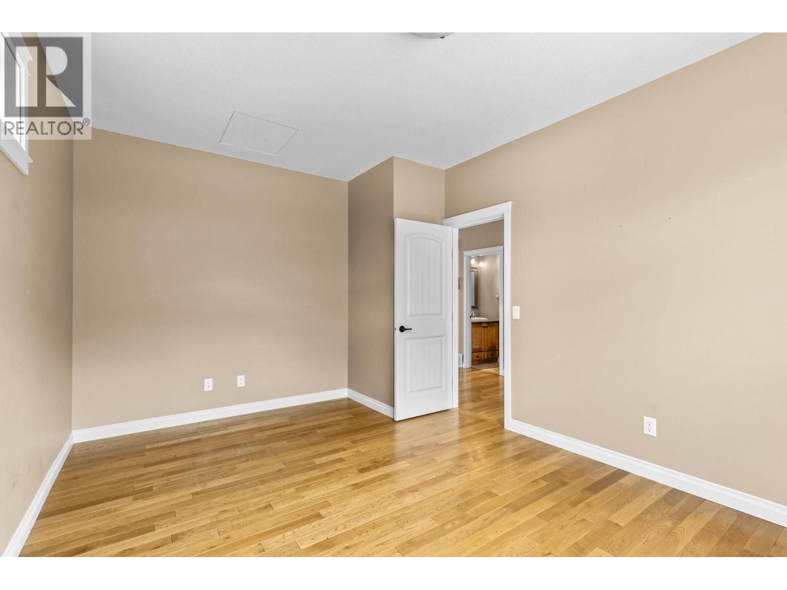 3869 Angus Drive