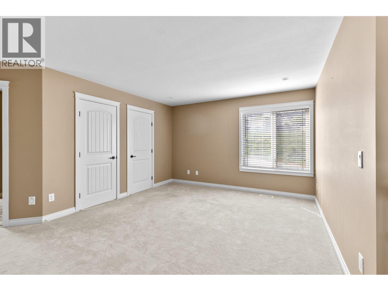 3869 Angus Drive