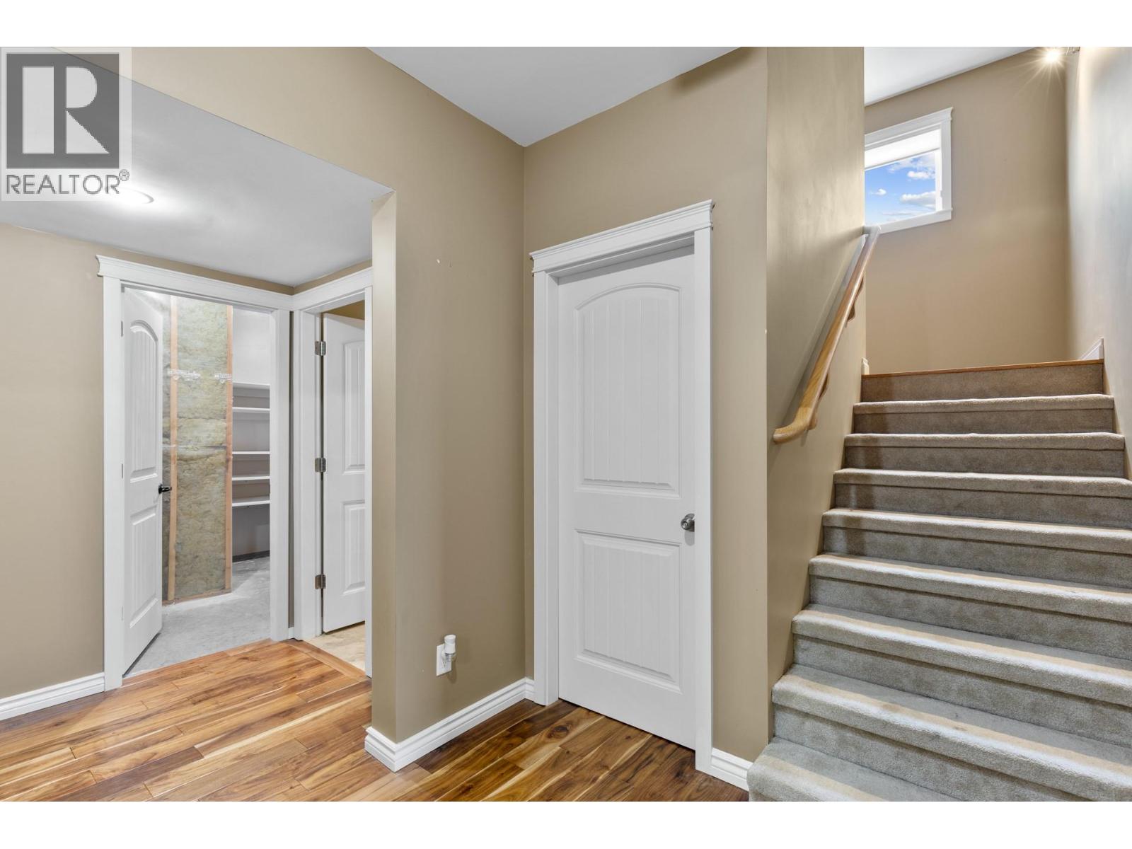 3869 Angus Drive