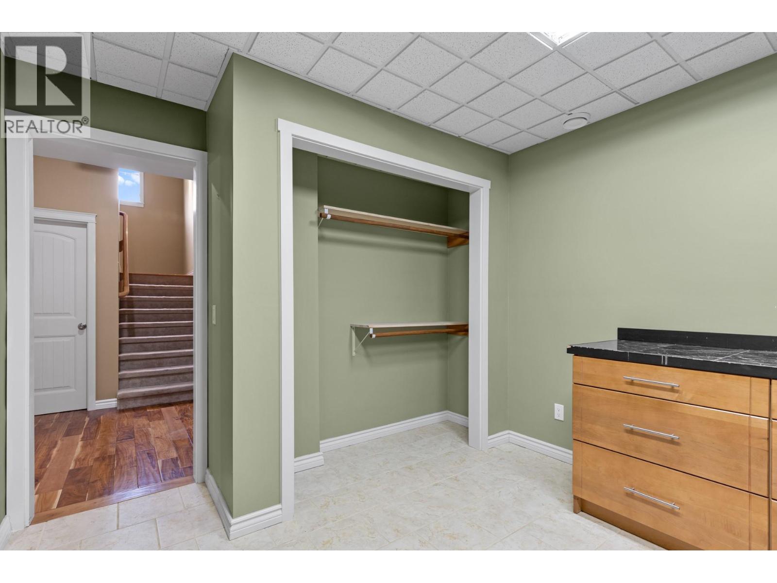 3869 Angus Drive