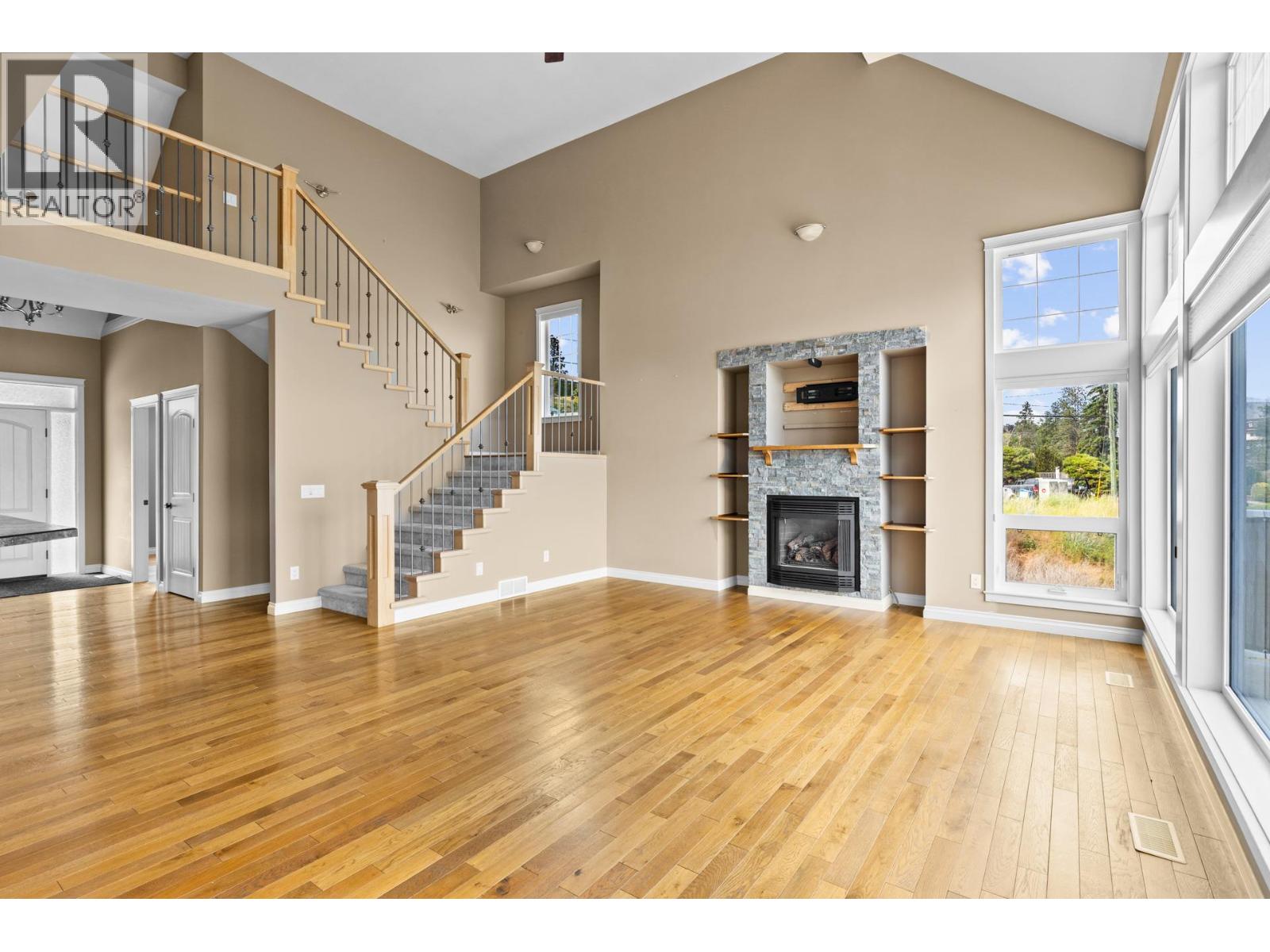 3869 Angus Drive