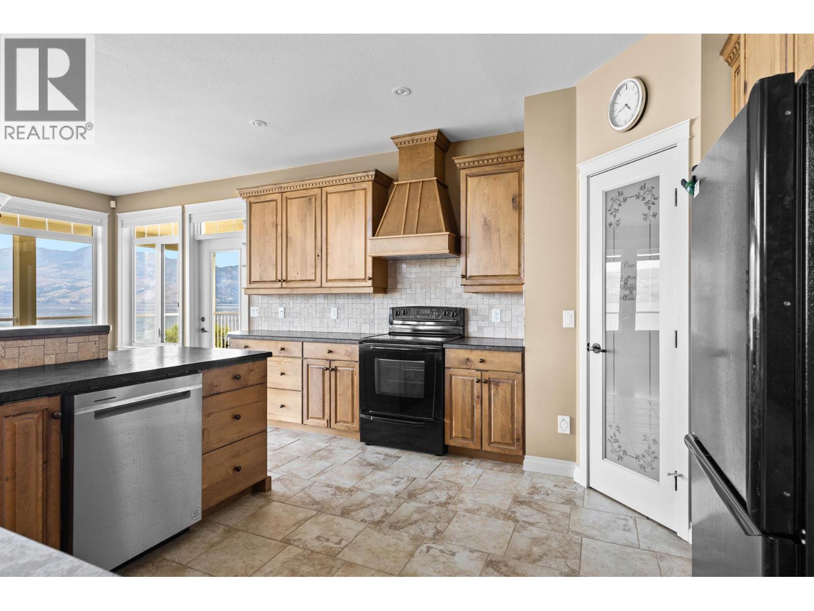 3869 Angus Drive