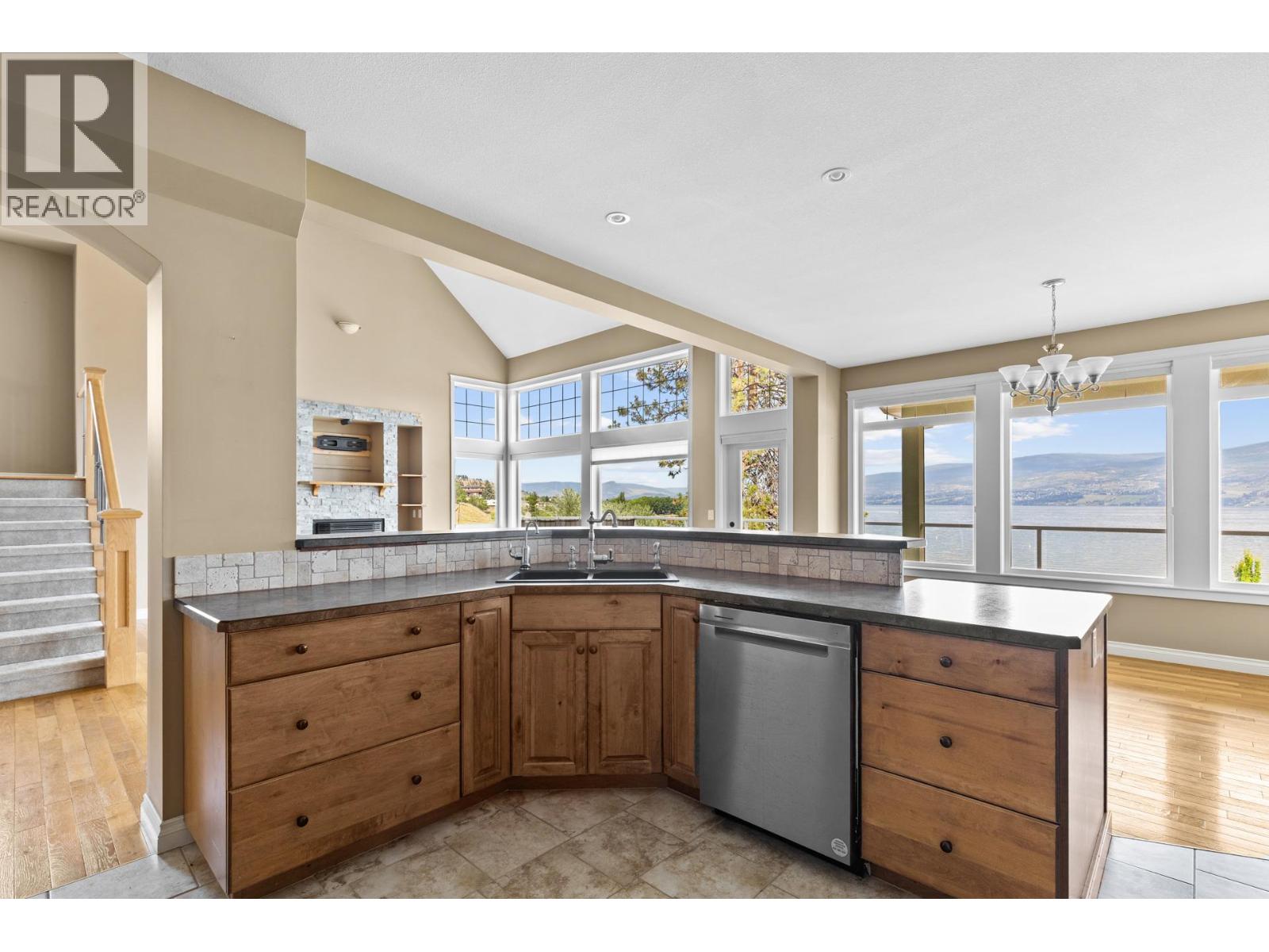 3869 Angus Drive