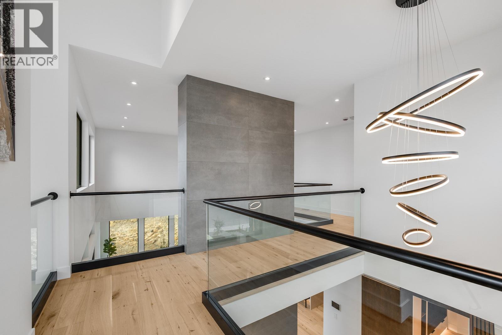 1122 Pearcy Court