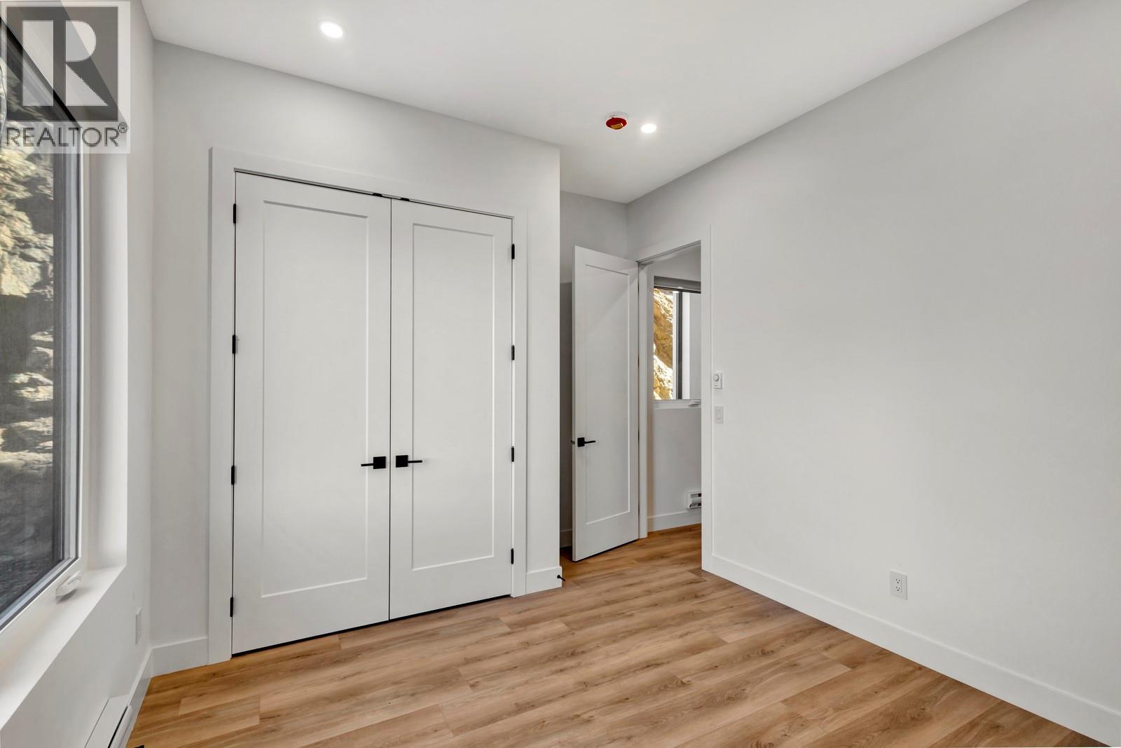1122 Pearcy Court