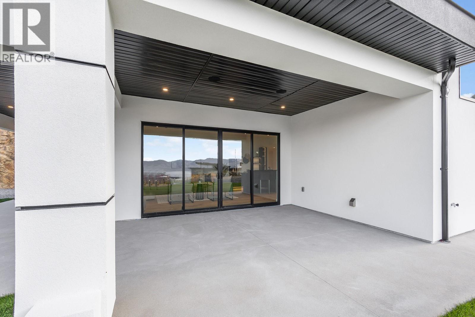 1122 Pearcy Court
