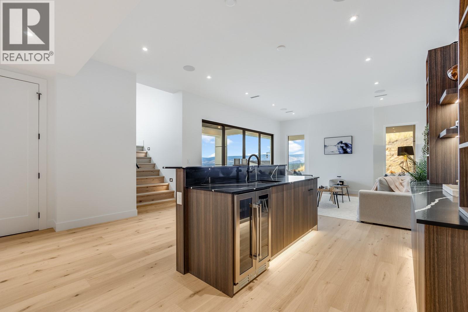 1122 Pearcy Court