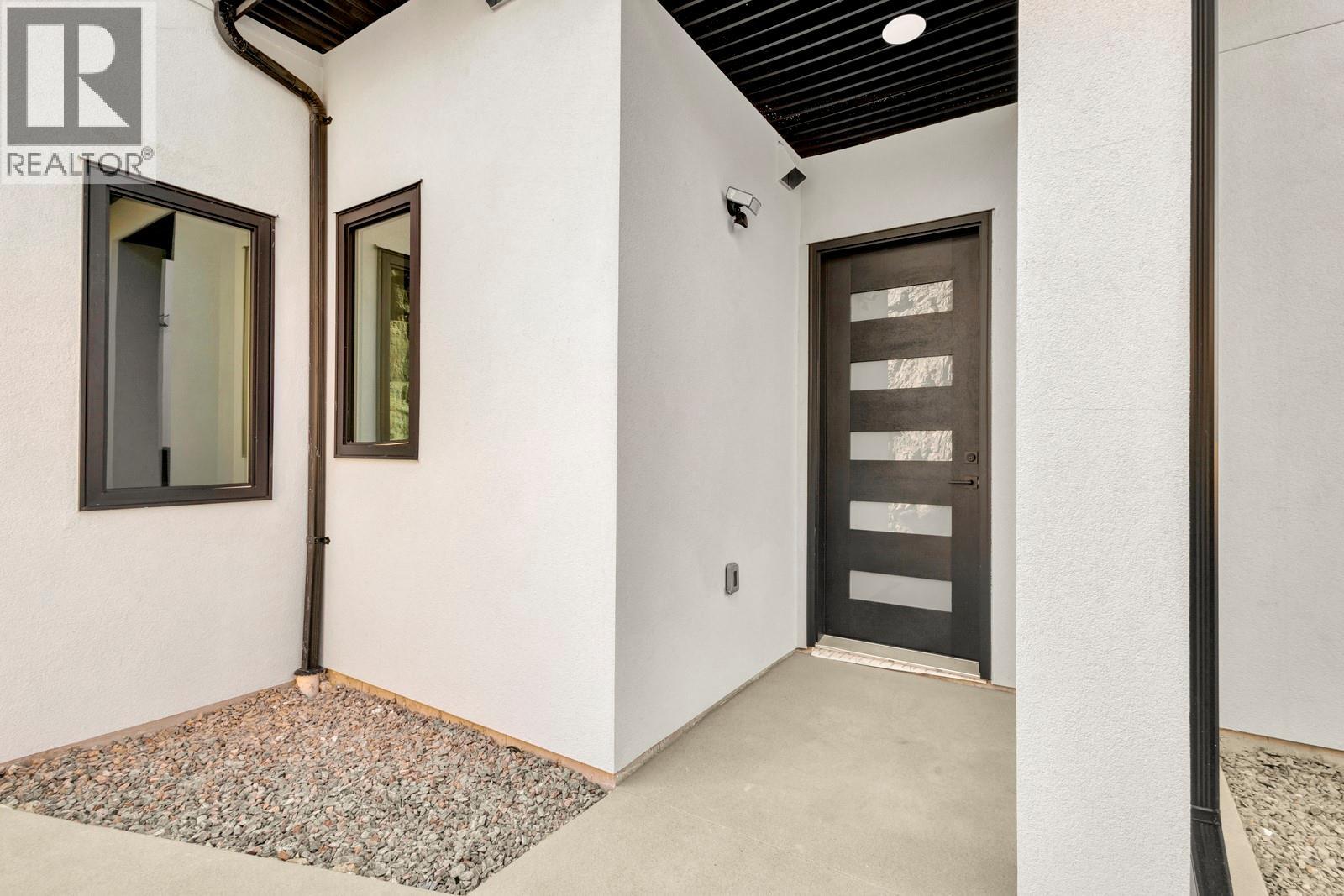 1122 Pearcy Court
