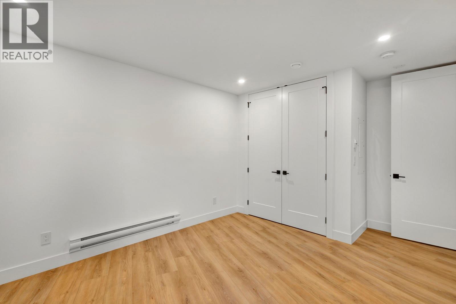 1122 Pearcy Court