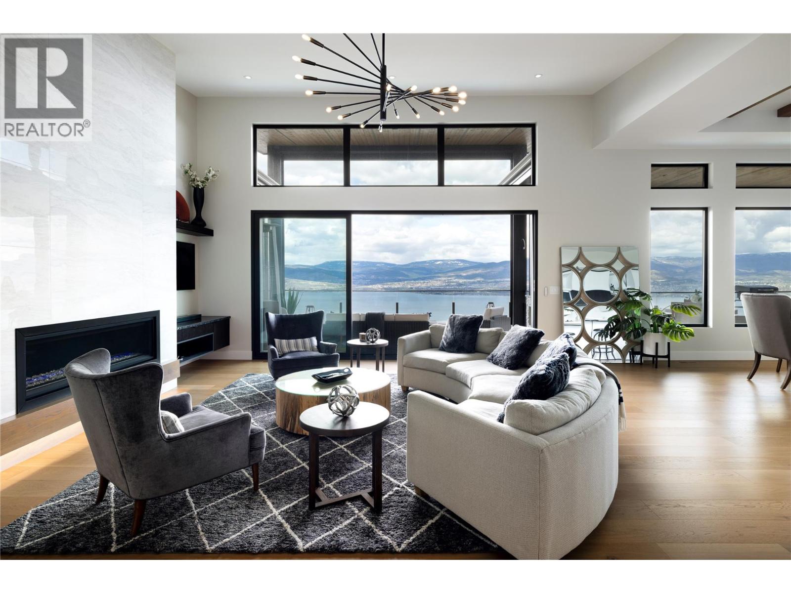 5650 The Edge Place Unit# 111