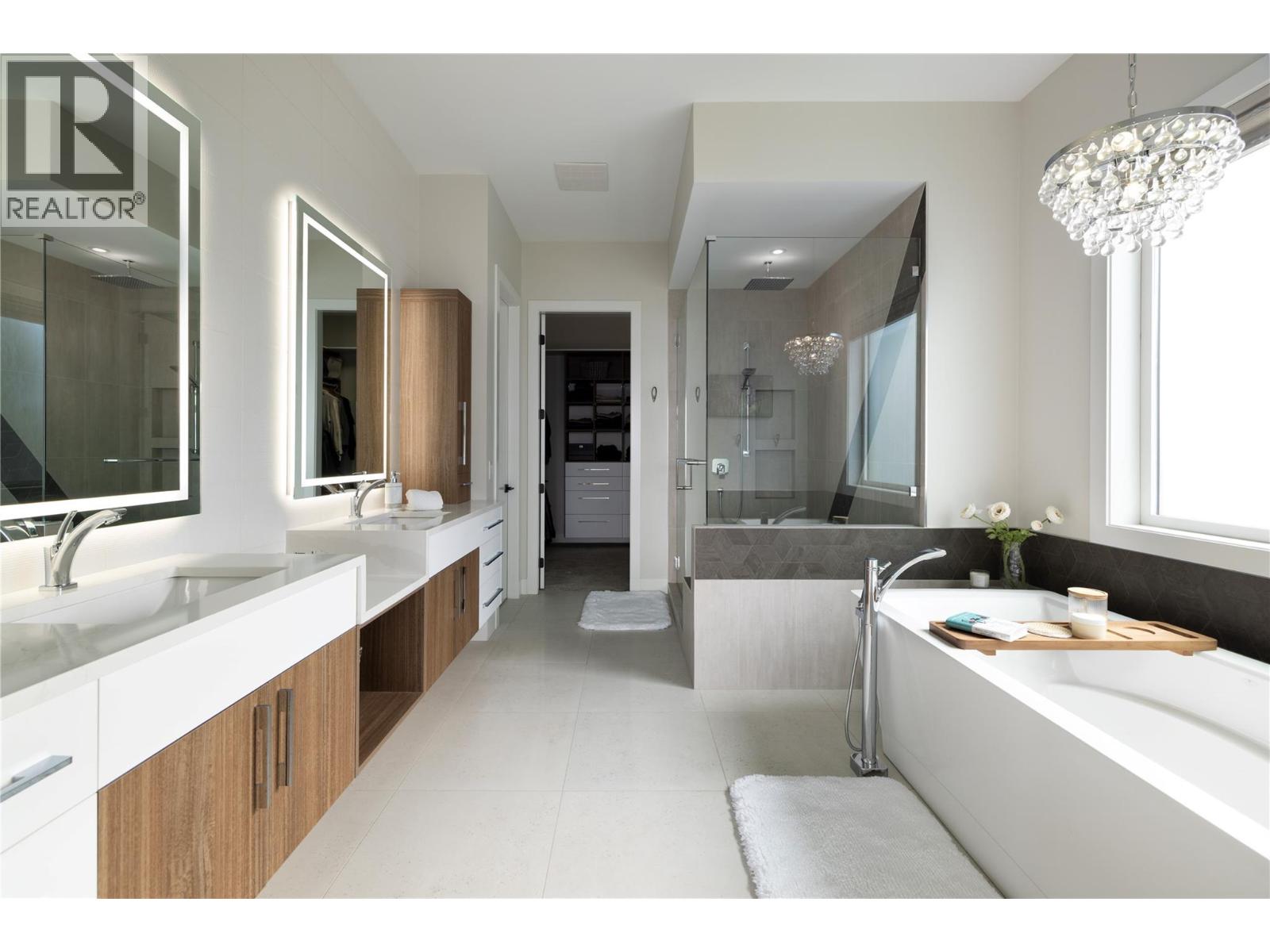 5650 The Edge Place Unit# 111