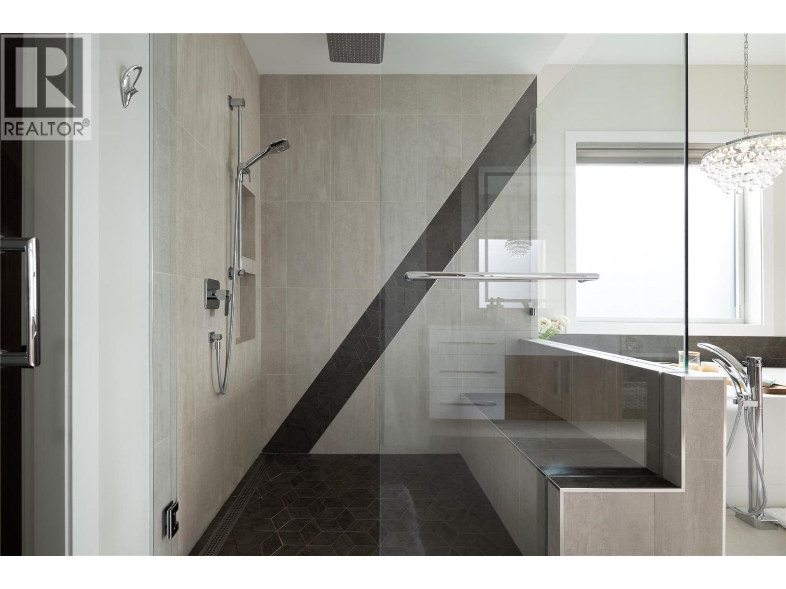 5650 The Edge Place Unit# 111