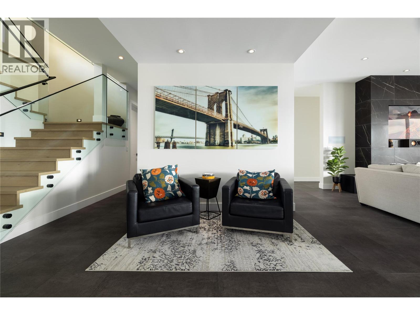 5650 The Edge Place Unit# 111