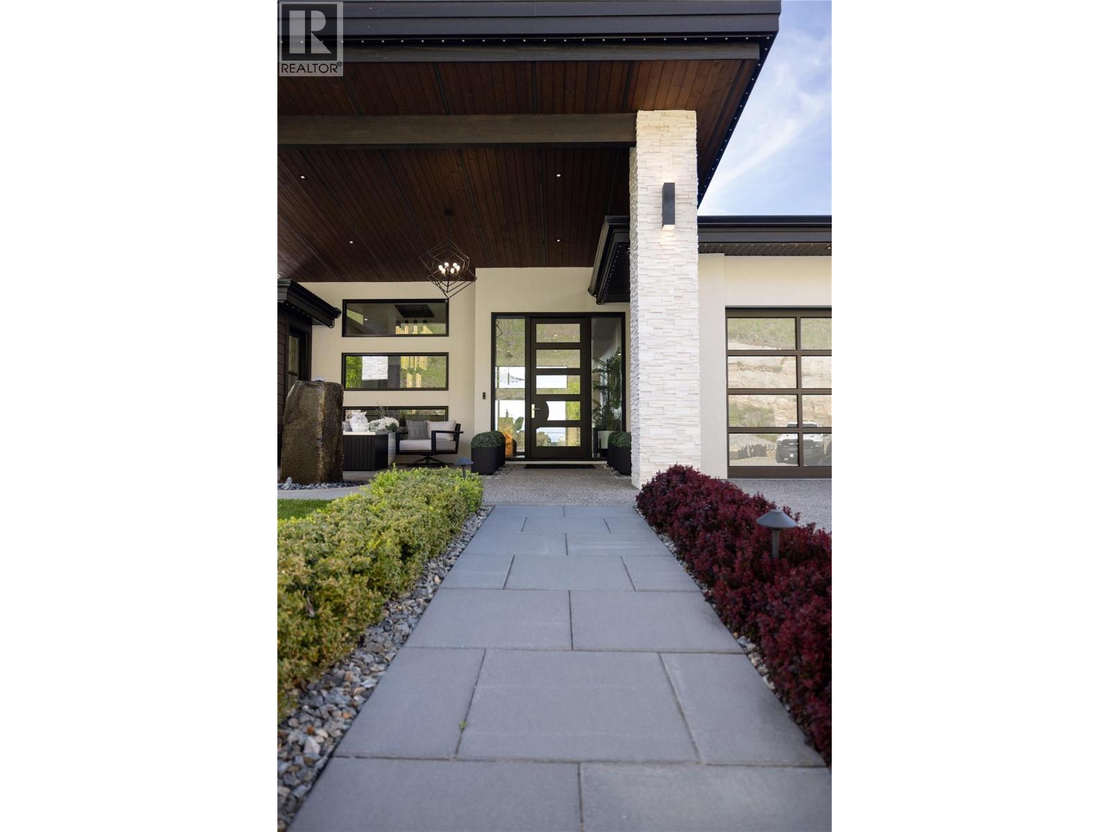 5650 The Edge Place Unit# 111