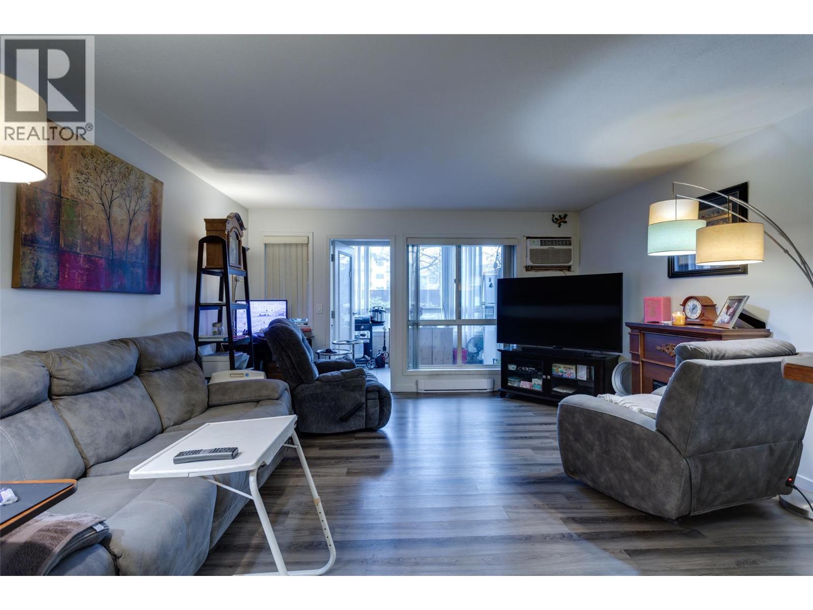 709 Houghton Road Unit# 109