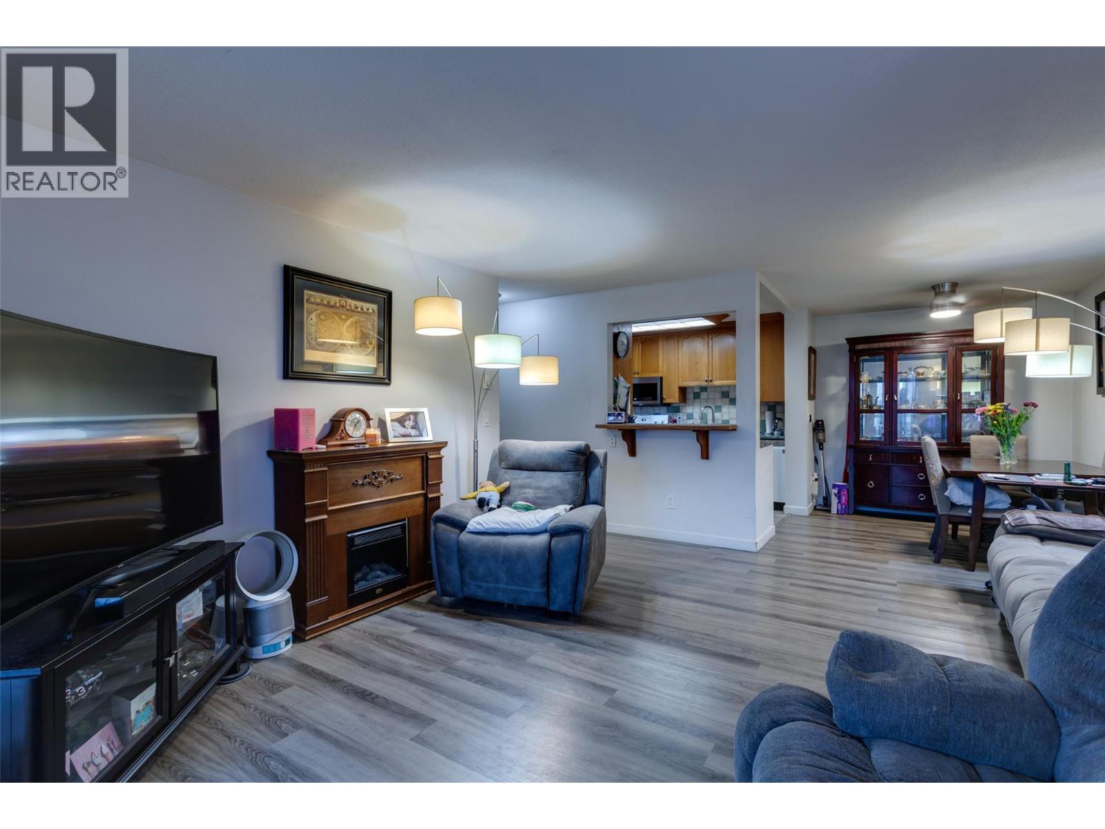 709 Houghton Road Unit# 109