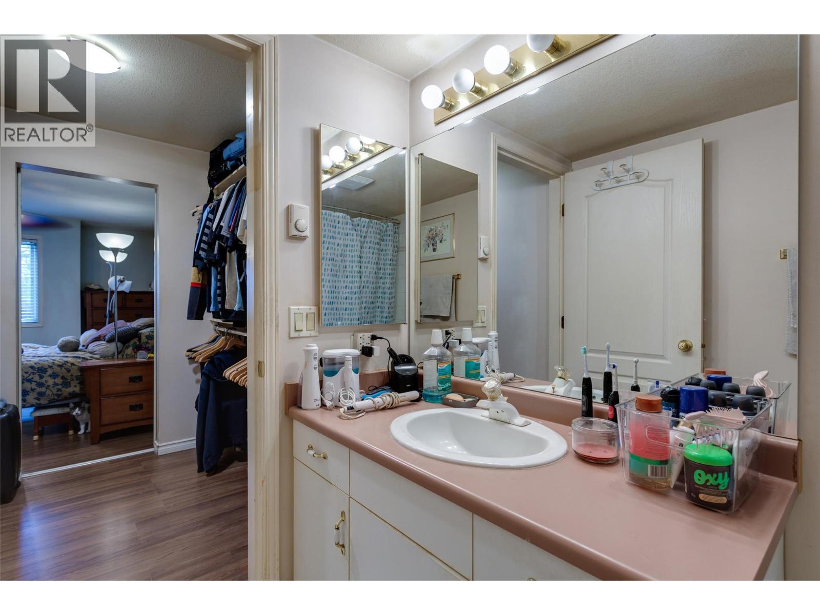 709 Houghton Road Unit# 109