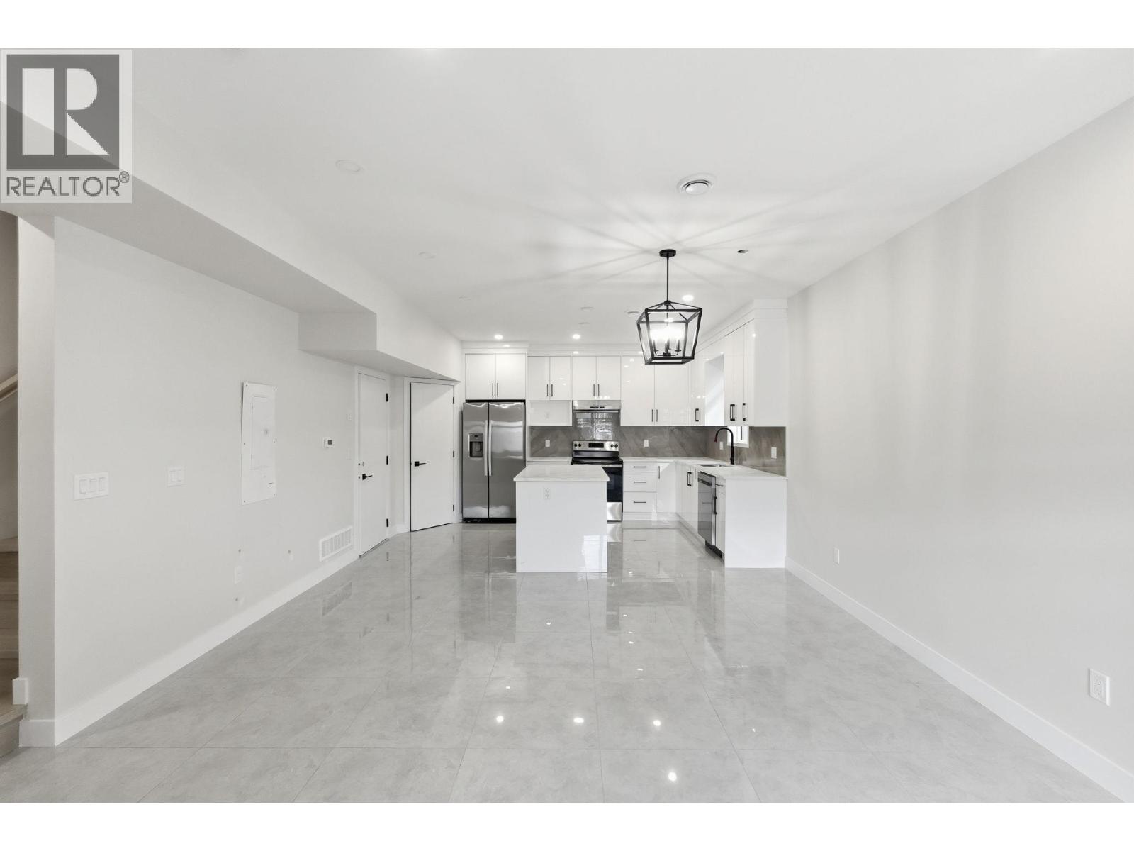 722 Coopland Crescent Unit# 4
