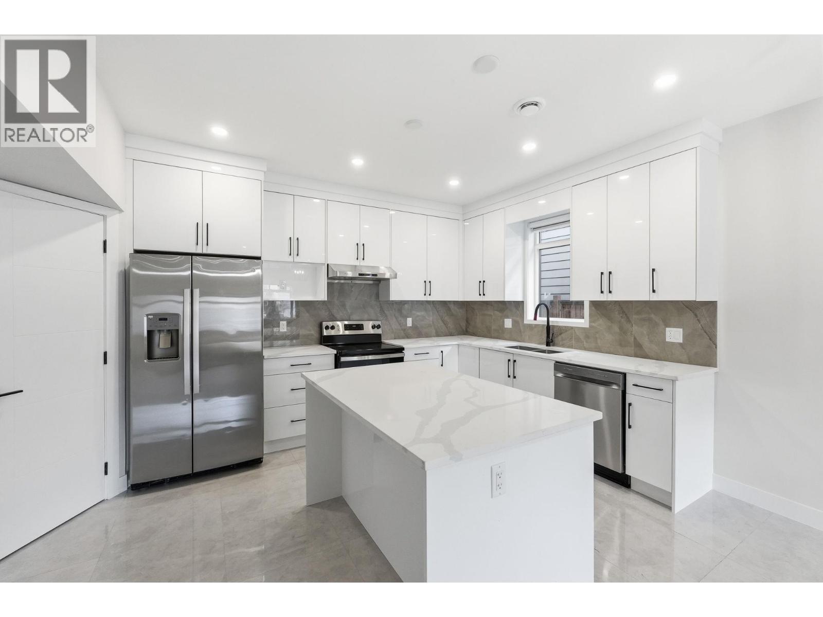 722 Coopland Crescent Unit# 4
