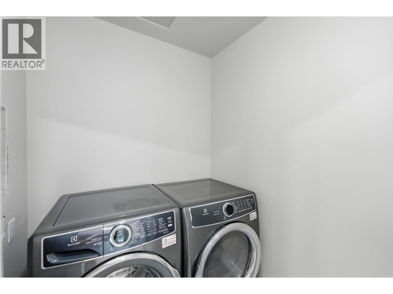 722 Coopland Crescent Unit# 4