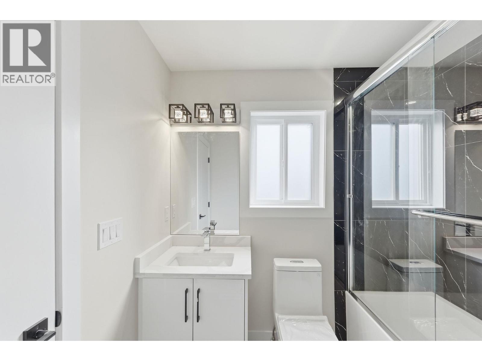 722 Coopland Crescent Unit# 4