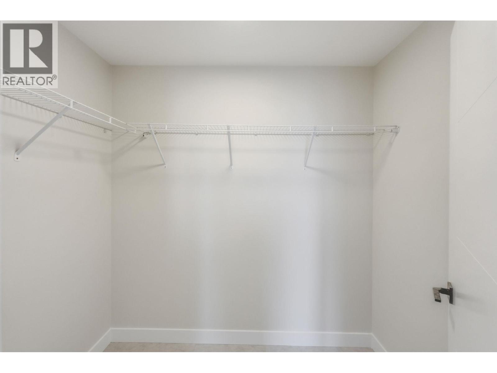 722 Coopland Crescent Unit# 4