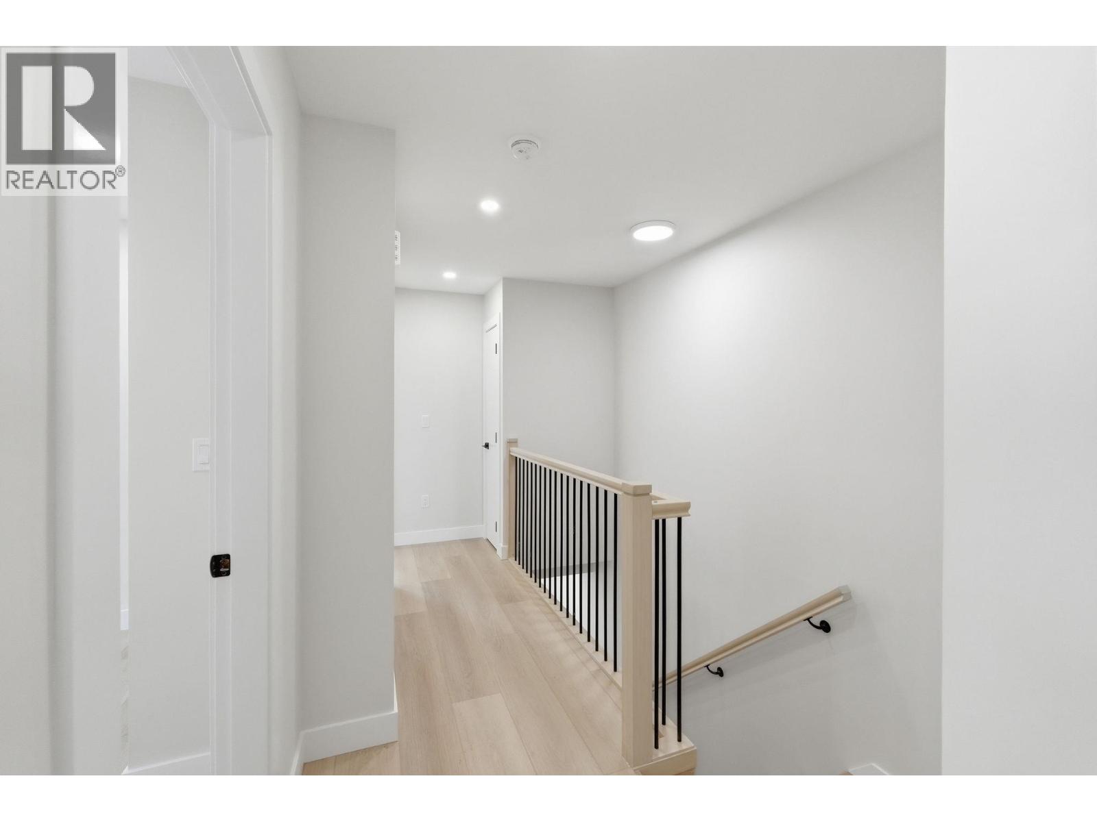 722 Coopland Crescent Unit# 4