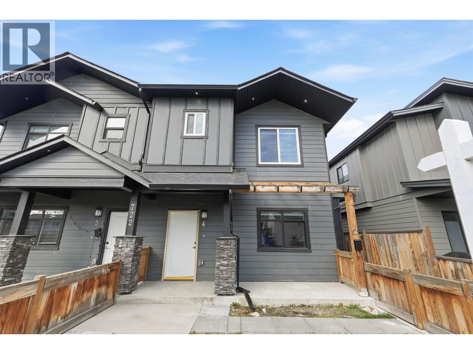 722 Coopland Crescent Unit# 4