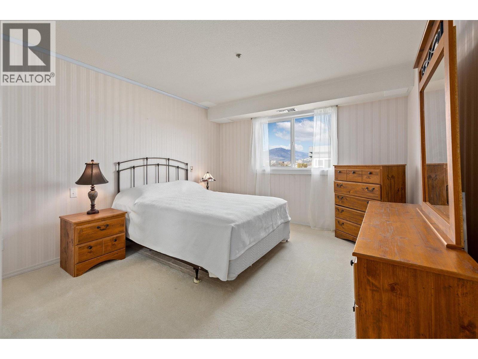 1045 Sutherland Avenue Unit# 306