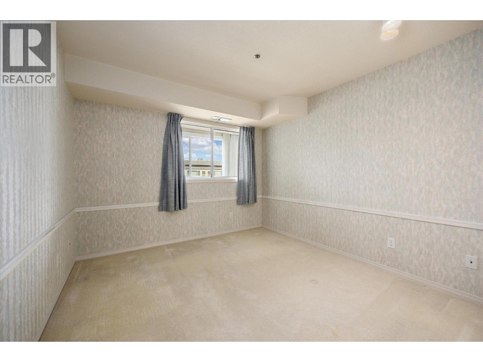 1045 Sutherland Avenue Unit# 306