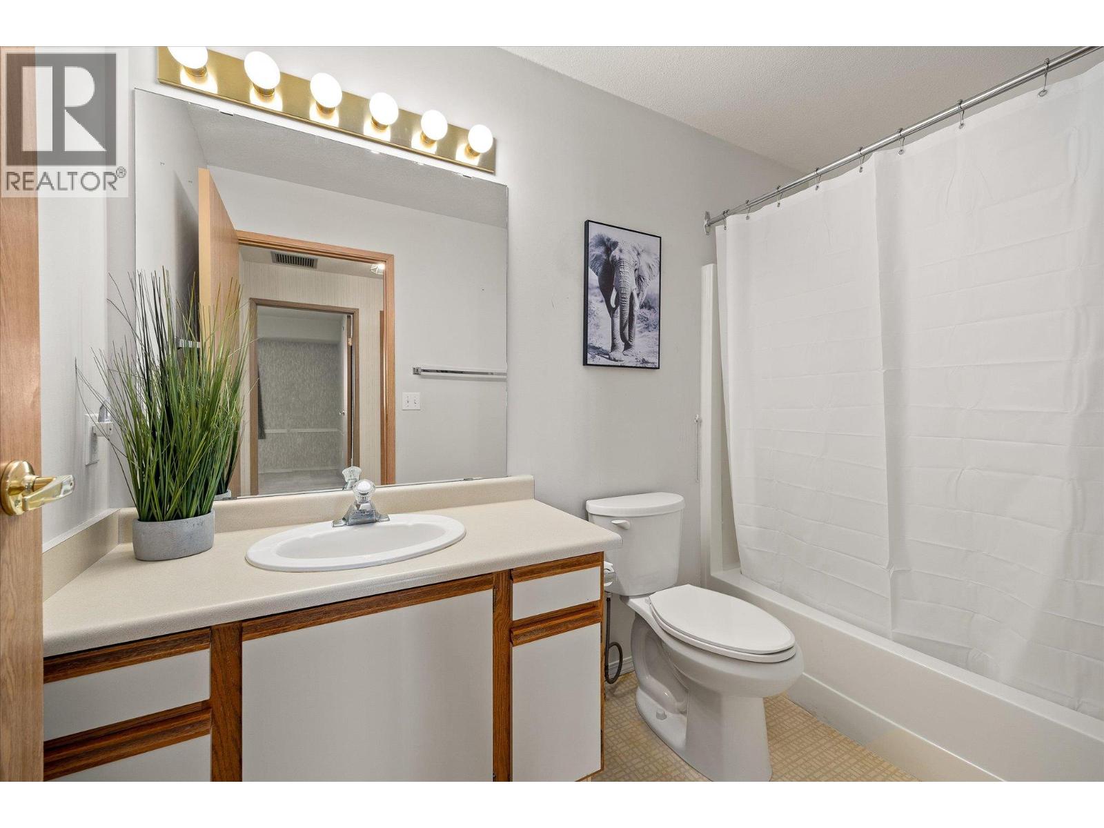 1045 Sutherland Avenue Unit# 306