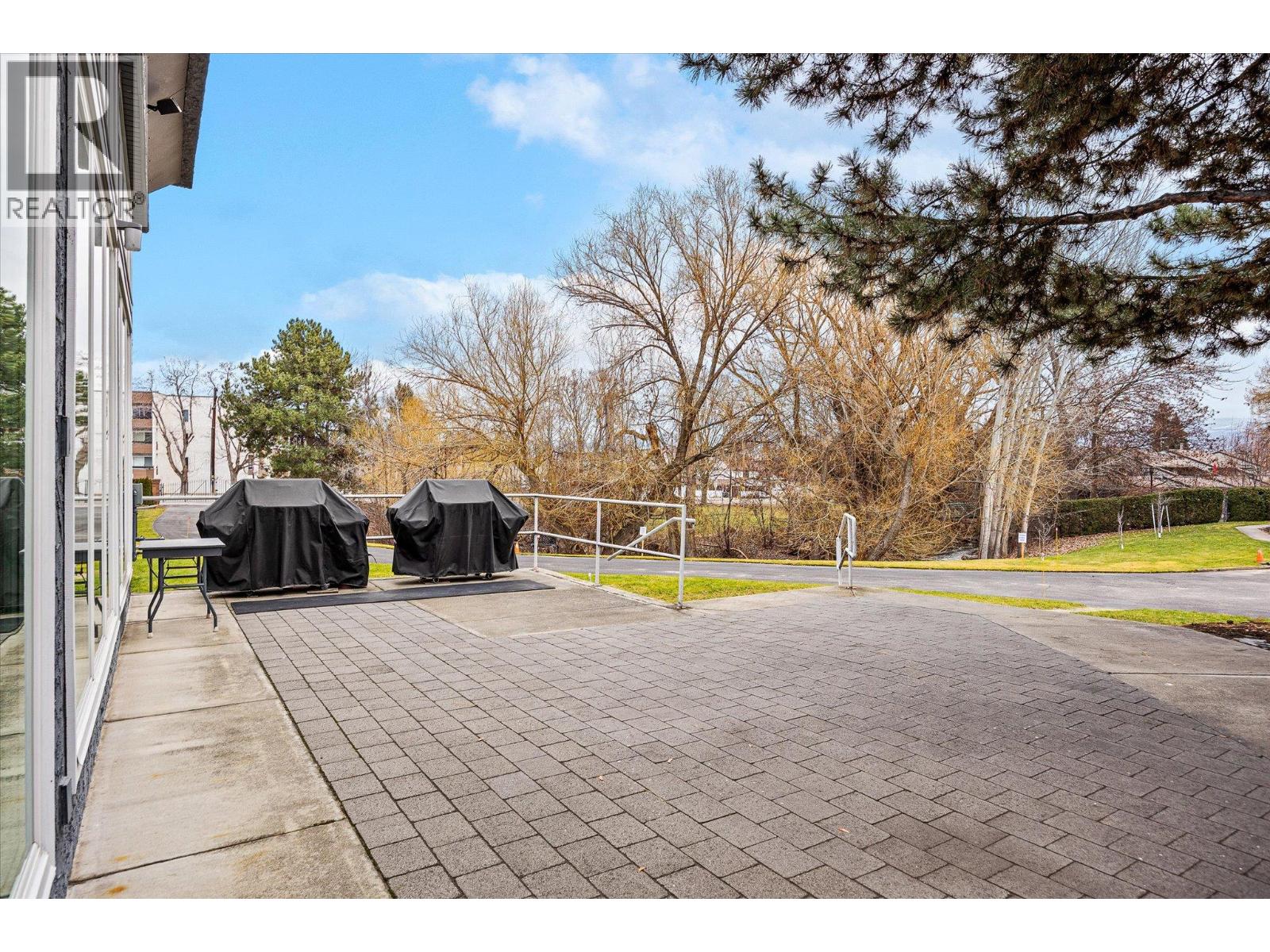 1045 Sutherland Avenue Unit# 306