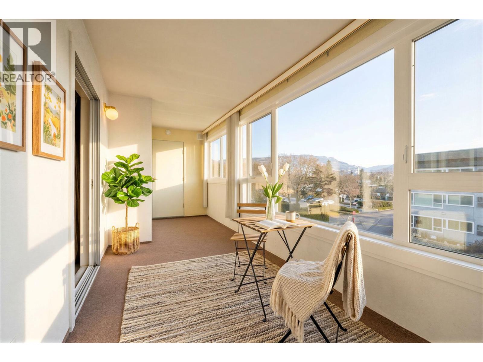 1045 Sutherland Avenue Unit# 306