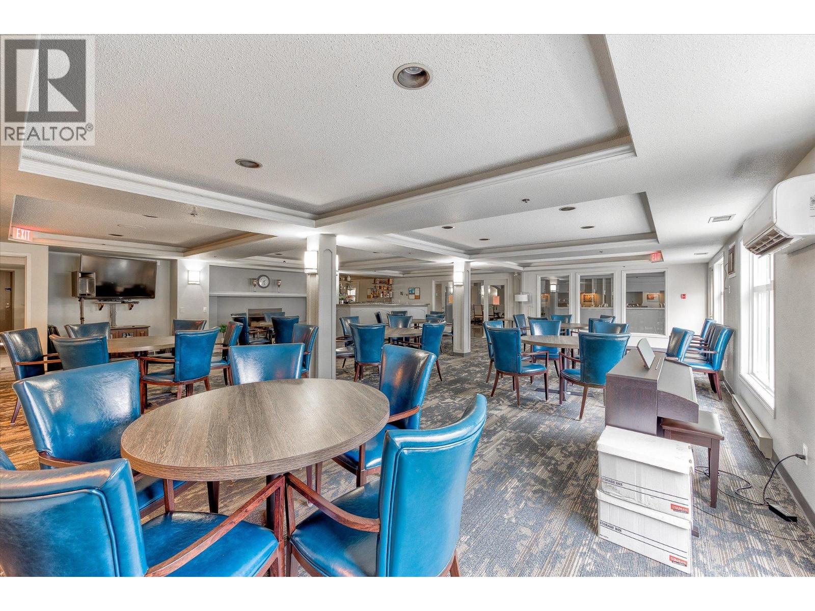 1045 Sutherland Avenue Unit# 306