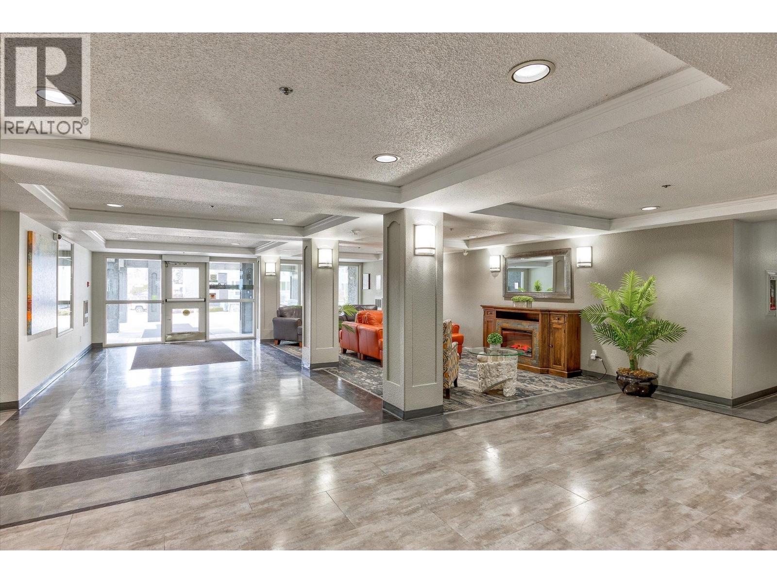 1045 Sutherland Avenue Unit# 306