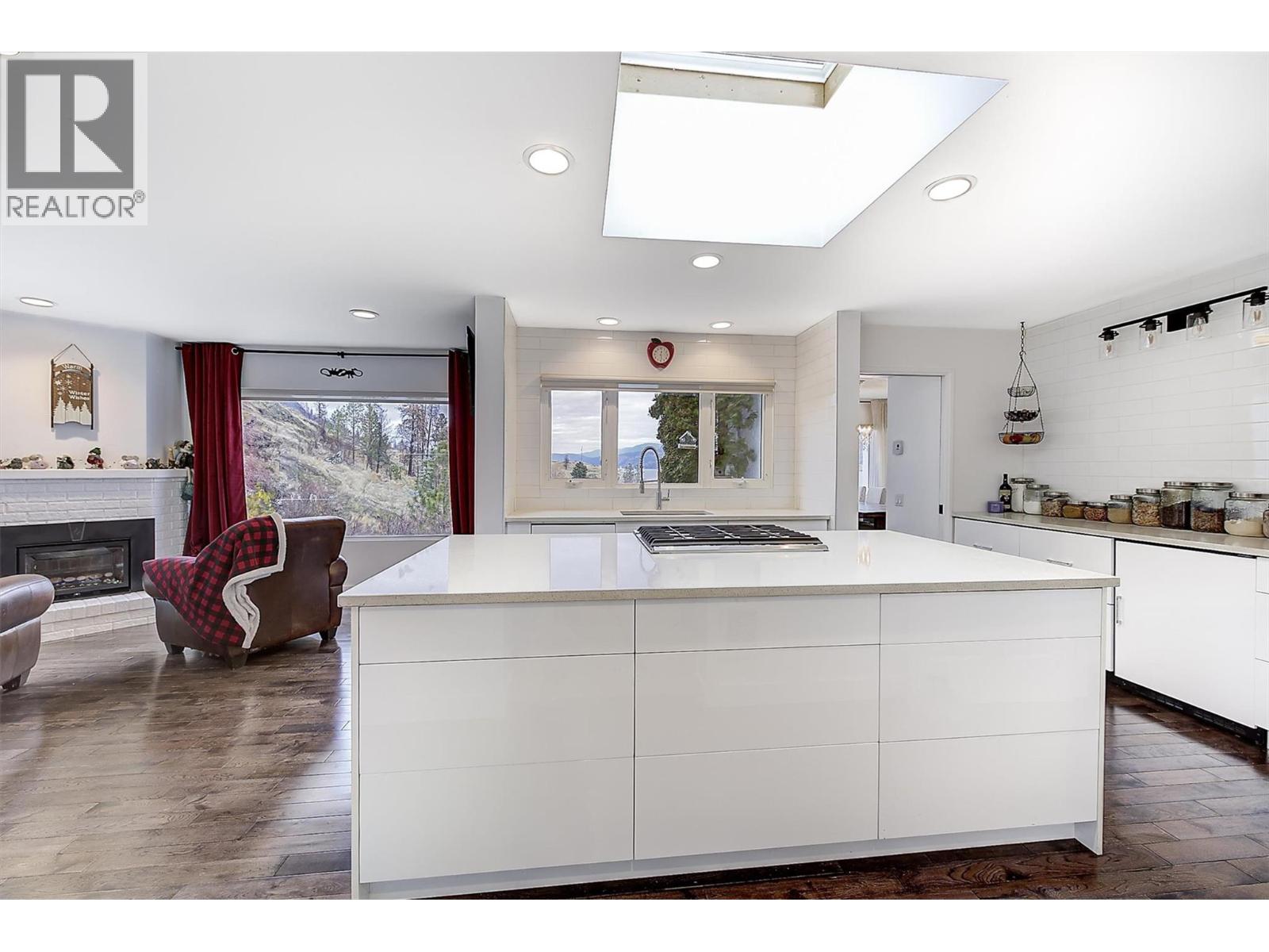 15 Traders Cove Road